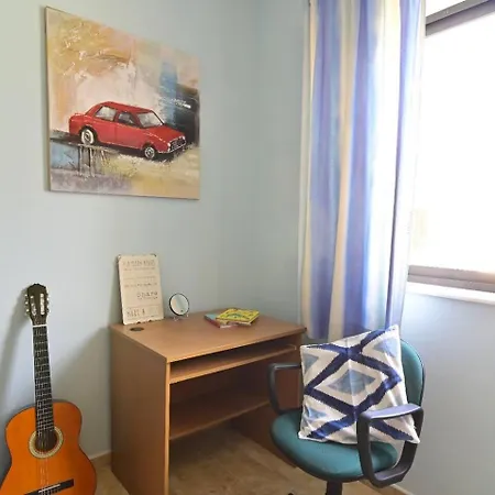 Peaceful Haven With Stunning Views Close To Sea Apartamento *