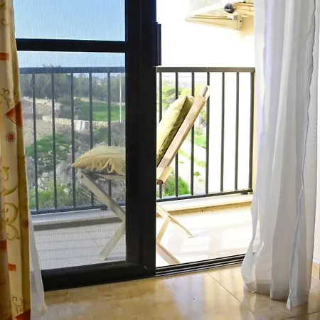 Peaceful Haven With Stunning Views Close To Sea Apartamento Marsaskala