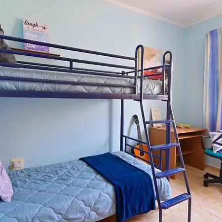 Peaceful Haven With Stunning Views Close To Sea *