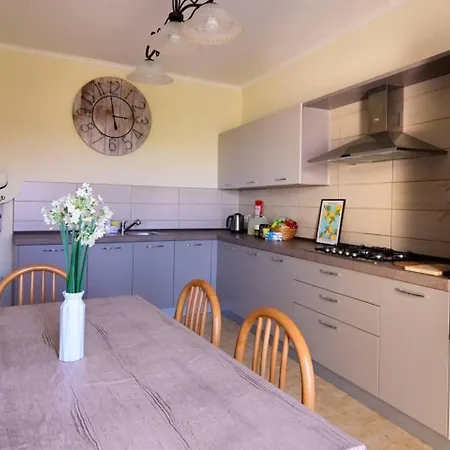 Peaceful Haven With Stunning Views Close To Sea *
